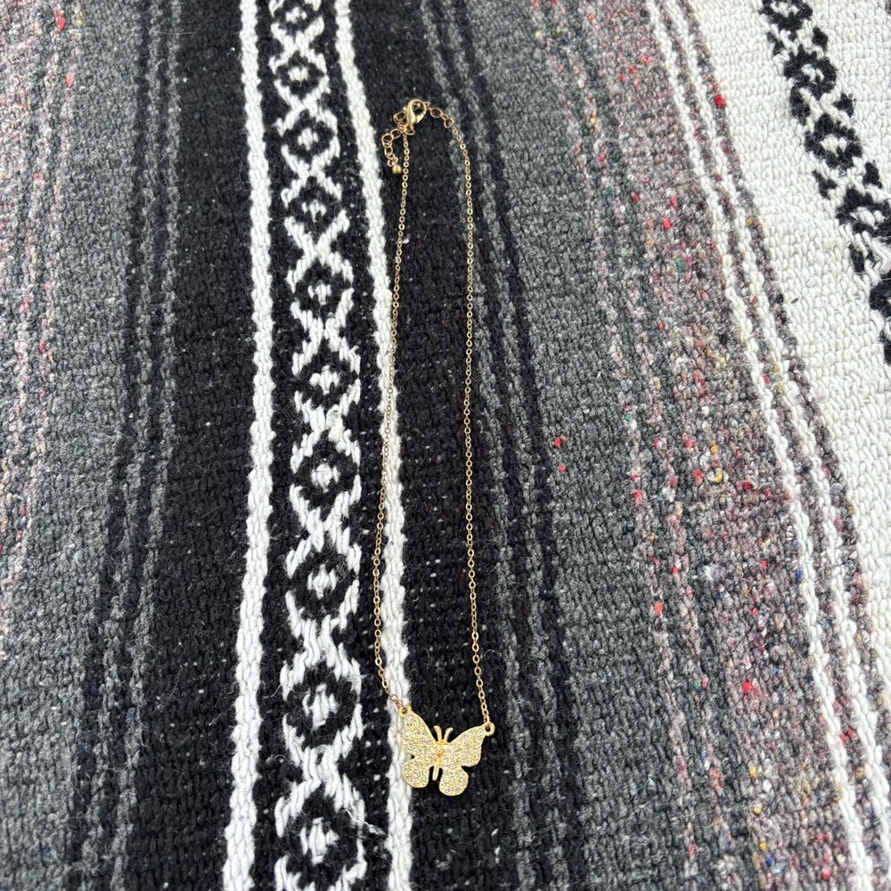 GOLD RHINESTONE BUTTERFLY NECKLACE FASHION JEWELRY